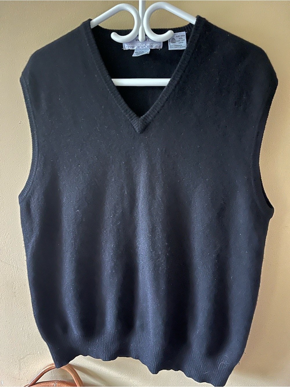 100% Lambswool Men’s Sweater Vest